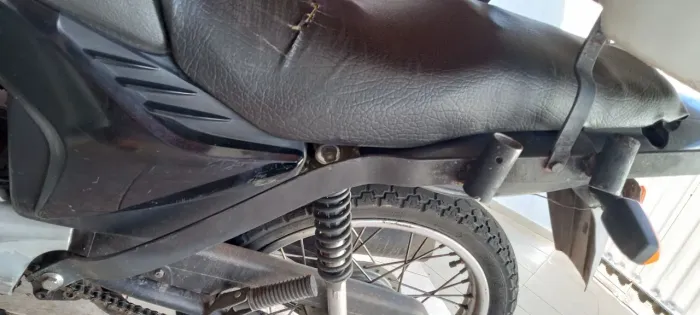 Baú e suporte pra cg