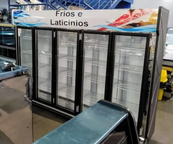 Expositor Polo frio 5 portas