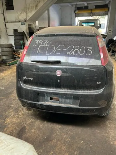 tampa traseira fiat punto