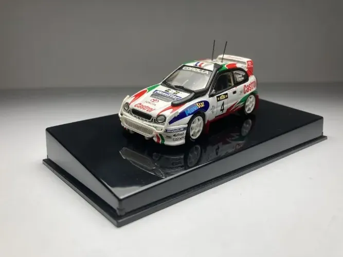 Miniatura Toyota Corolla Castrol Autoart 1/43