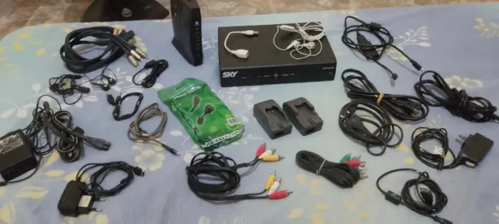 Conector e outros componentes
