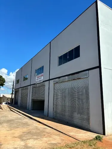 lojas para Clinicas ao lado centro Radiologico Gama - 60m2 pe direito 7,5mts - R$ 3 mil