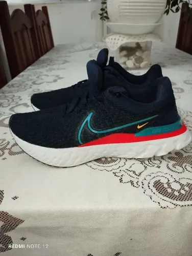 Tênis Nike React Infinity 3 Flyknit semi-novo