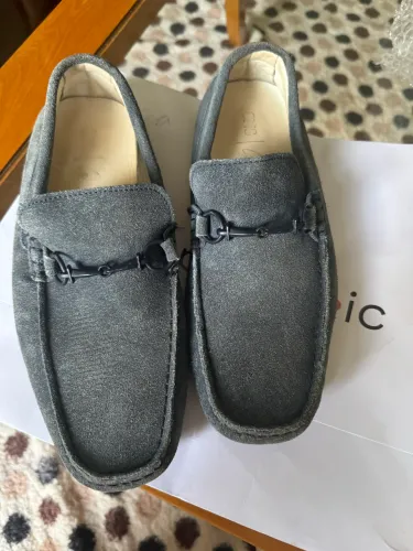 Sapatênis marca CNS