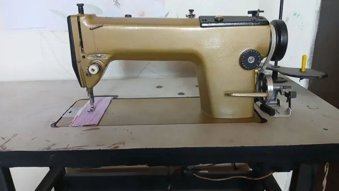 Vendo máquina de costura reta industrial