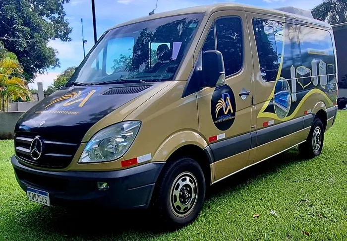 Van Sprinter 8+1 com carga completona 