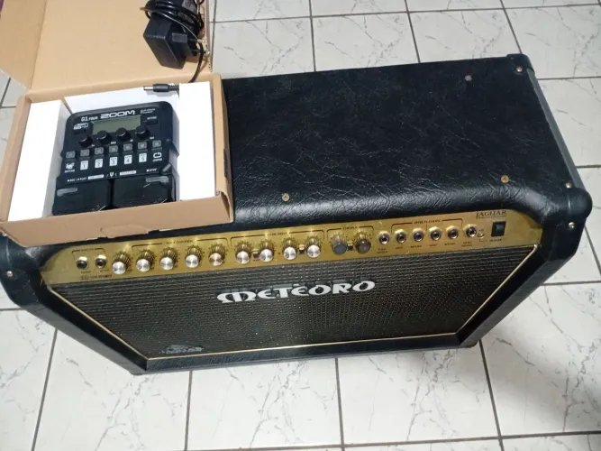 Amplificador meteoro 200wts