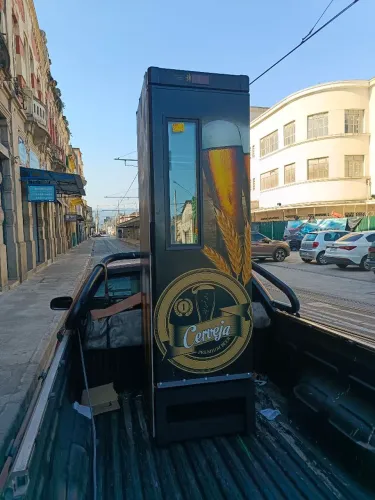 Cervejeira metalfrio 220v pouquíssimo uso ainda na garantia