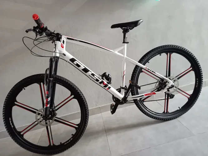 Bicicleta GTSM1 I-UTEC Aro 29