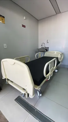 EQUIPAMENTOS HOSPITALARES