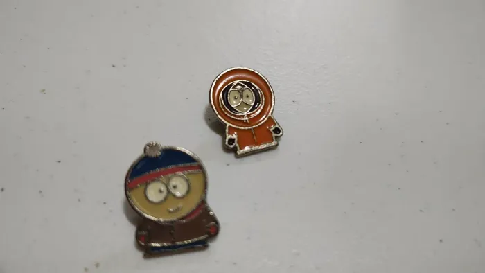 Colecionador Personagens Pins broche South Park - Kenny e Stan