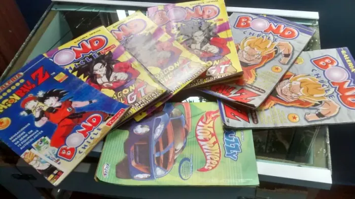 Álbuns Dragon Ball Z, GT, Hot Wheels originais