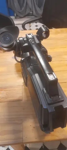Câmera de Vídeo Sony HD1000 