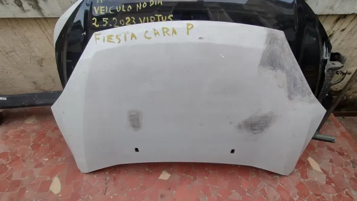 Capô Ford Fiesta 09/14