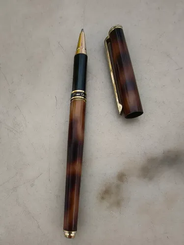 Caneta esferográfica