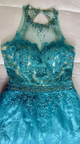 Vestido Moderno para festa.N38