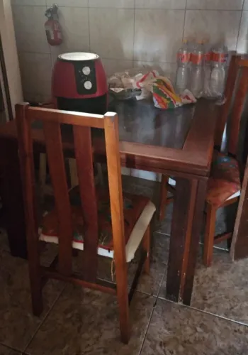 Mesa de Jantar em Madeira PROMOCAO ATE AMANHA 15.12.25