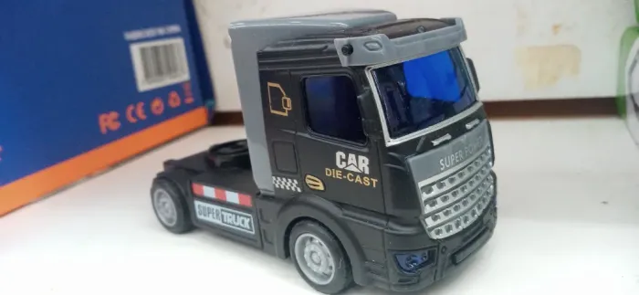 Carrinho brinquedo caminhão fricção escala 1:32