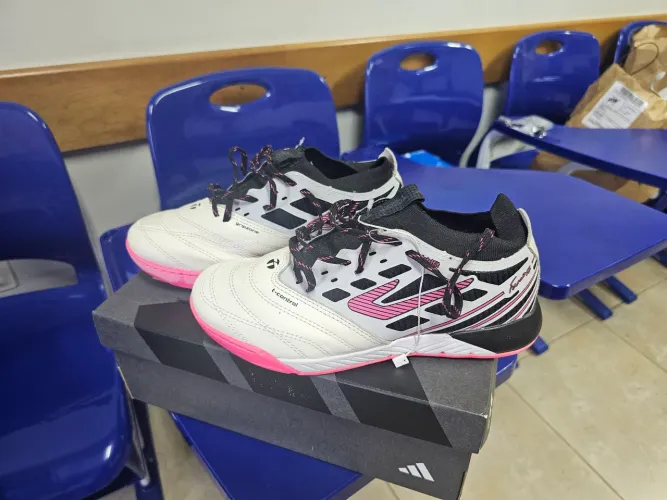 Tênis Esportivo Penalty Futsal - Novo