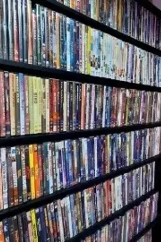 vendo filmes original em  DVD, acervo de antiga locadora varios titulos.