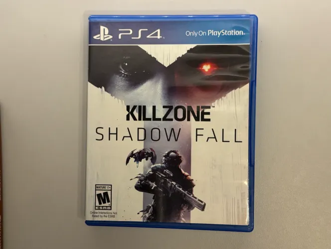 Vendo Kill Zone Shadow Fall - PS4 - USADO