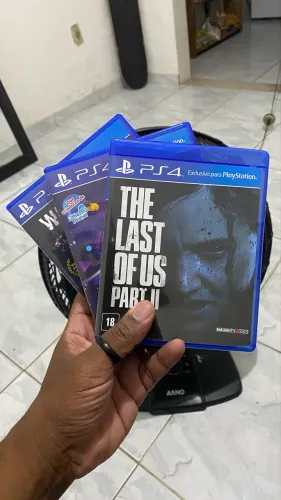 Vende-se 3 jogos de PS4