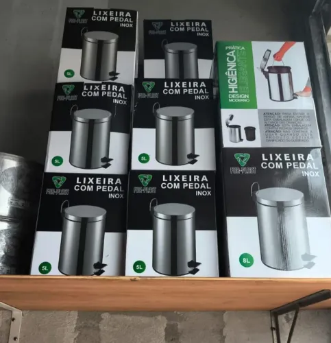 Lixeira pedal inox