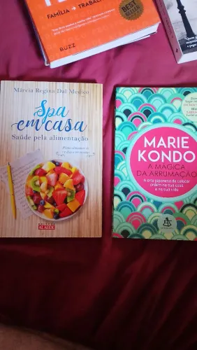 LIVROS SPA EM CASA E MARIE KONDO POR 30R$