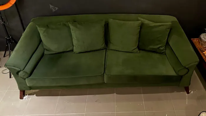 Sofá vintage veludo verde 3 lugares
