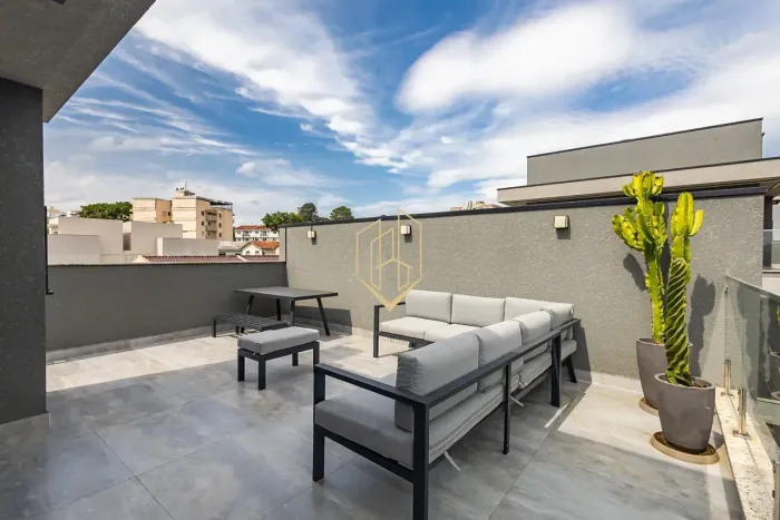 Sobrado mobiliado no Tingui