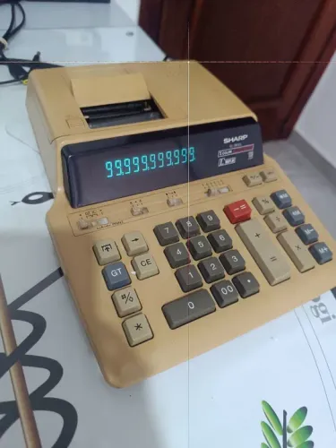 Calculadora Sharp Eletrônica com Impressora funcionando 