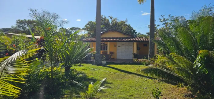 CHÁCARA MARAVILHOSA COM 30.000M² TRÊS CASAS COM INTERNET FIBRA