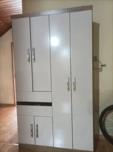 Guarda roupa solteiro