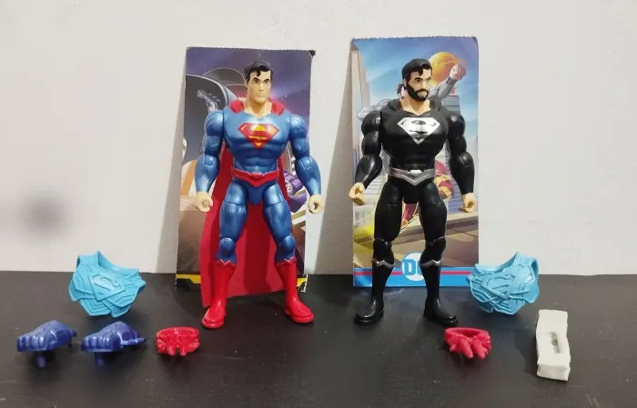 Bonecos Action Figure Superman 10cm / 4" DC Spin Master (Valor pelas duas figuras)