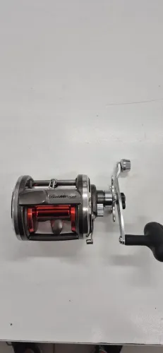 Carretilha Black Plus 30.