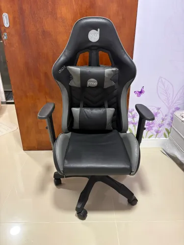 Cadeira Gamer Dazz Reclinável com Regulagem de Altura - Ótimo Estado
