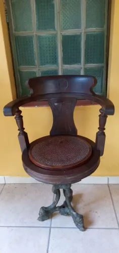 Cadeira Antiga século XIX / XX