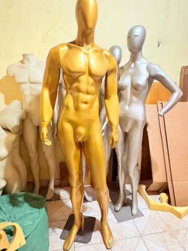 Manequim de fibra