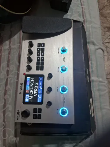 Pedaleira MK 300