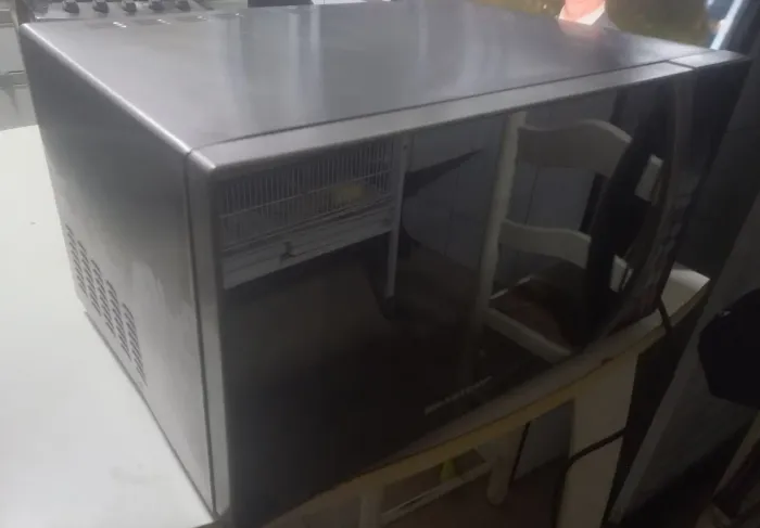 Micro-ondas e forno elétrico Brastemp 30l 220w