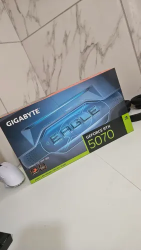 Placa de Vídeo NVIDIA Gigabyte RTX 5070 Eagle 12GB