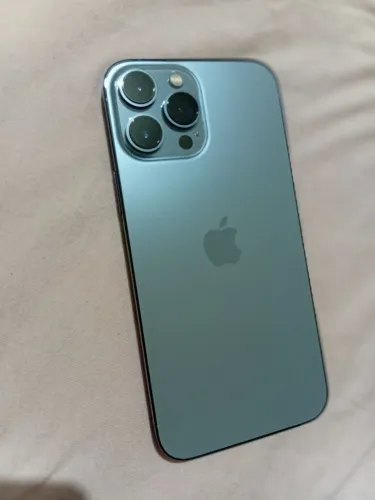 Novinho IPHONE 13 PRO MAX ótimo.