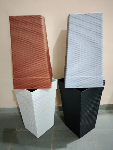 Vasos Rattan reforçados com lindos detalhes 17 litros