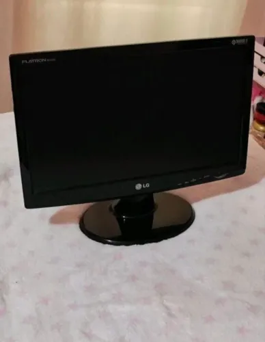 LG Flatron W1943C-PF 18.5 polegadas 1366 x 768 pixels