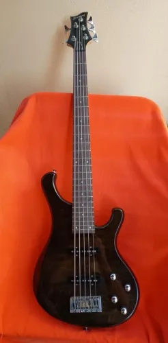 Contra-baixo Strinberg 5 cordas ativo - ótimo estado