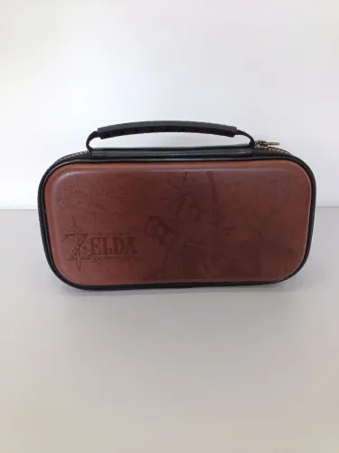 Vendo Case Nintendo Switch Lite Zelda Couro Original Semi novo 