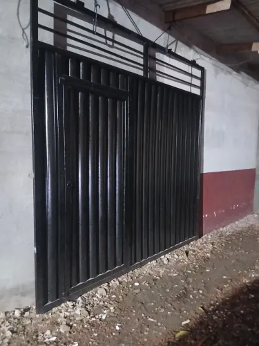 Portao de metal 2.30×2.60