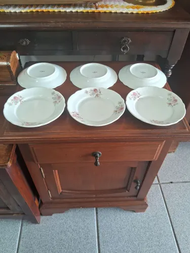 Pratos em porcelana S para reposição 