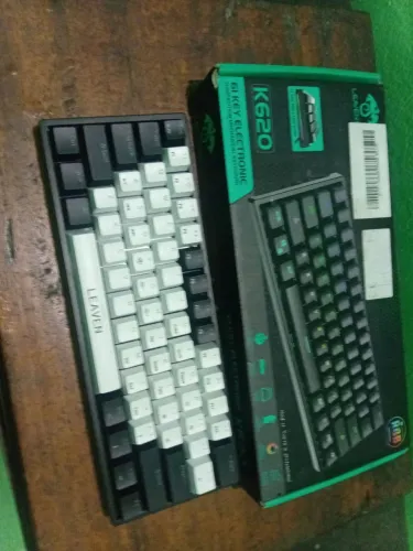 Teclado mecânico 60%