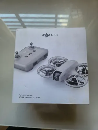 DJI neo 